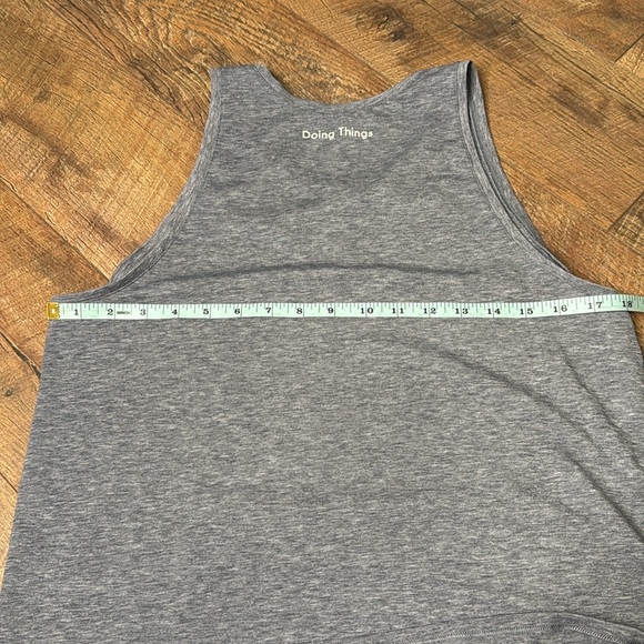 Outdoor voices heathered blue grey fast track tank size medium - Picture 6 of 8
